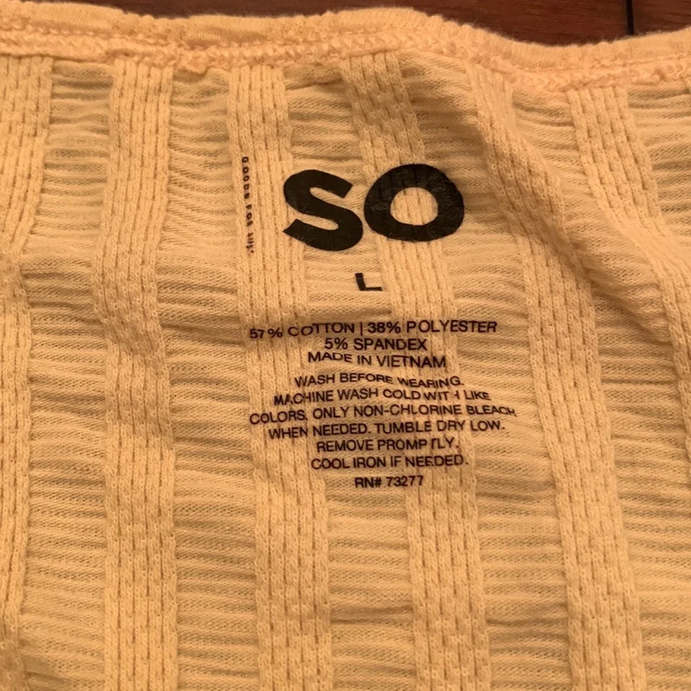 💛 Top - Picture 2 of 5